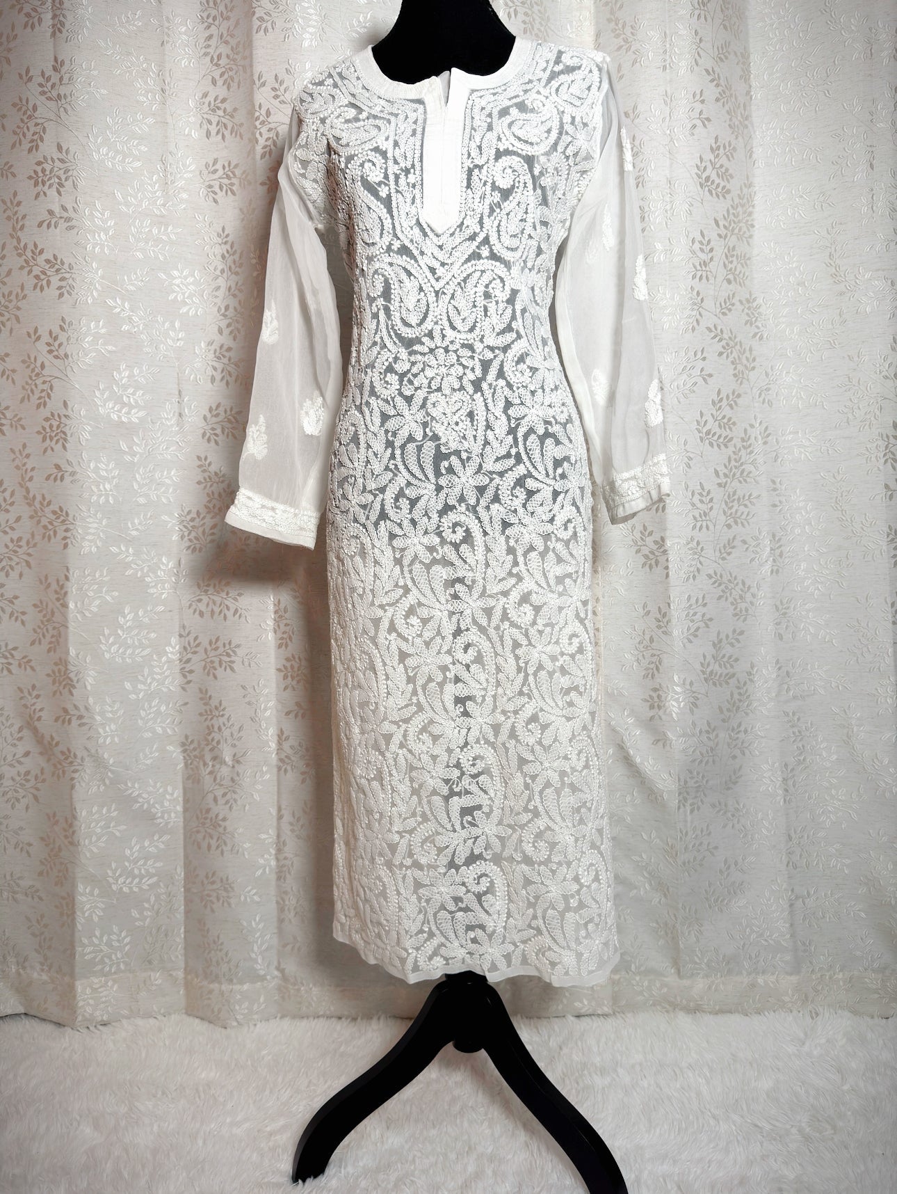 Lucknowi Chikankari Long Kurti (Tunic with slits) - Femantraa