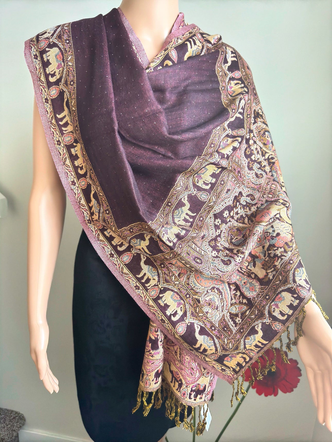 Elephant & Dune Scarf Shawl (Wine)