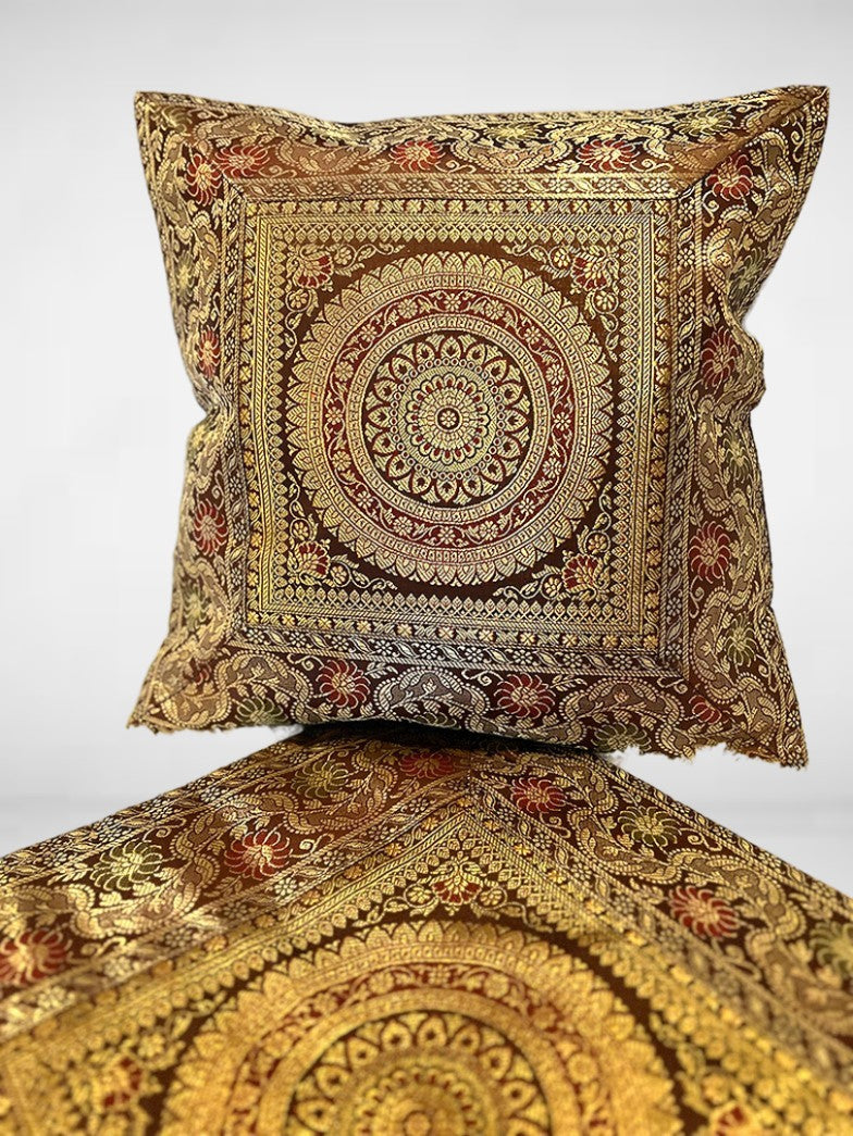 Set of 5 cushion covers in Banarasi Silk - Femantraa