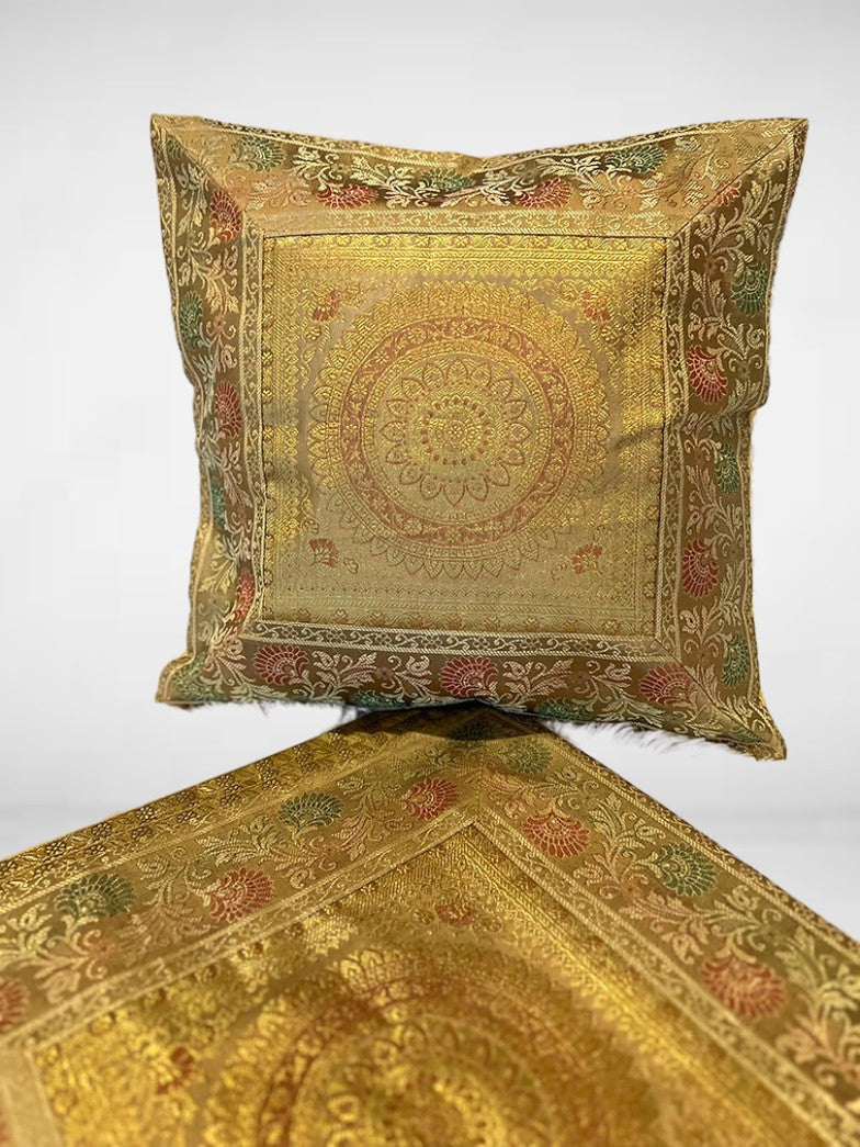 Set of 5 cushion covers in Banarasi Silk - Femantraa