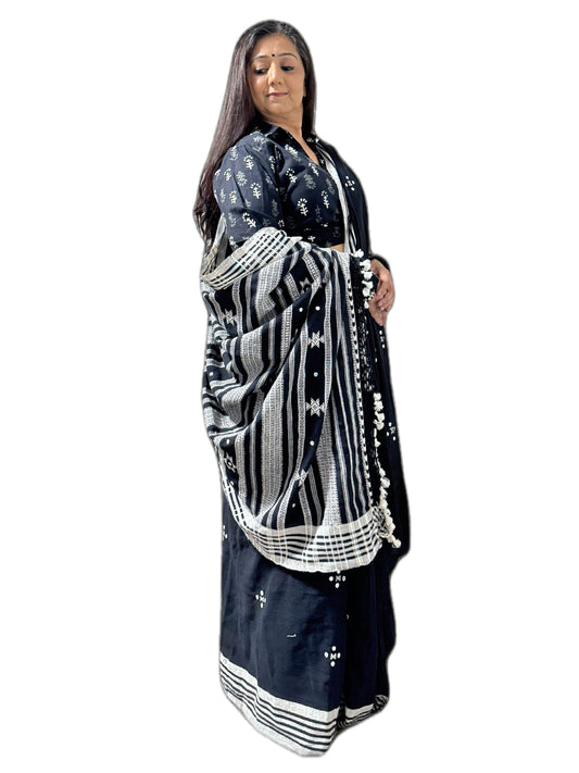 Yarn dyed Kala Cotton Saree in Black with extra weft