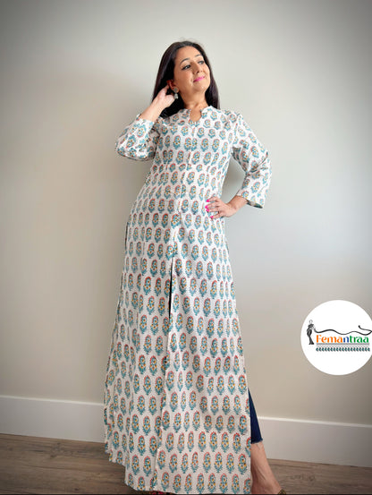 Boho Chic Elegance: Front Zipper Mulmul Handblock Tunic Kurti - Femantraa