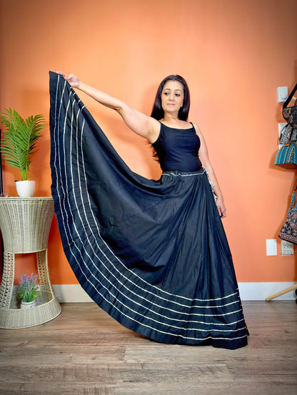 Effortless Chic: Plain Cotton Boho Maxi Flare Black Skirt - Femantraa