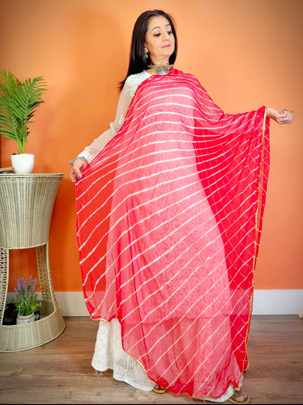 Leheriya Tie-Dye Dupatta: Timeless Beauty - Femantraa