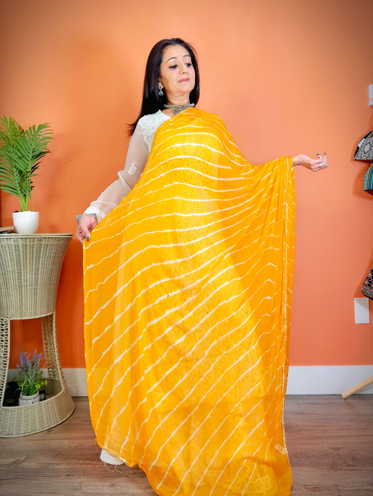 Leheriya Tie-Dye Dupatta: Timeless Beauty - Femantraa