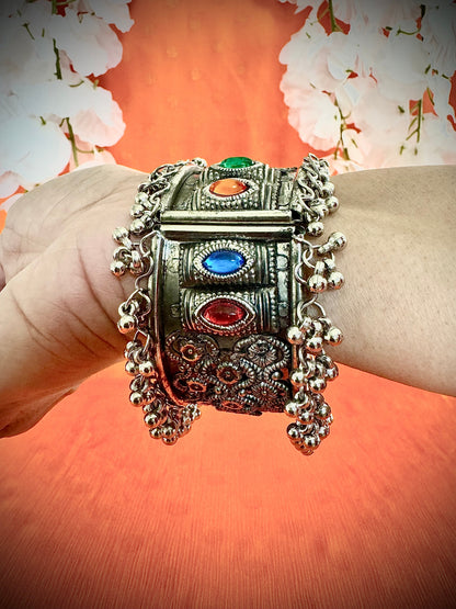 Oxidized Artistic adjustable Cuff style bracelets - Femantraa